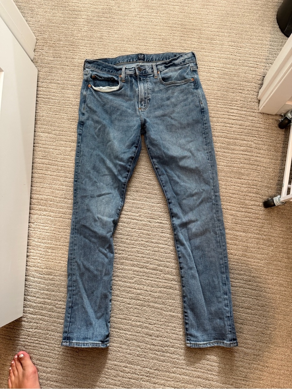 GAP Skinny Men's Jeans in Mid Blue Wash
